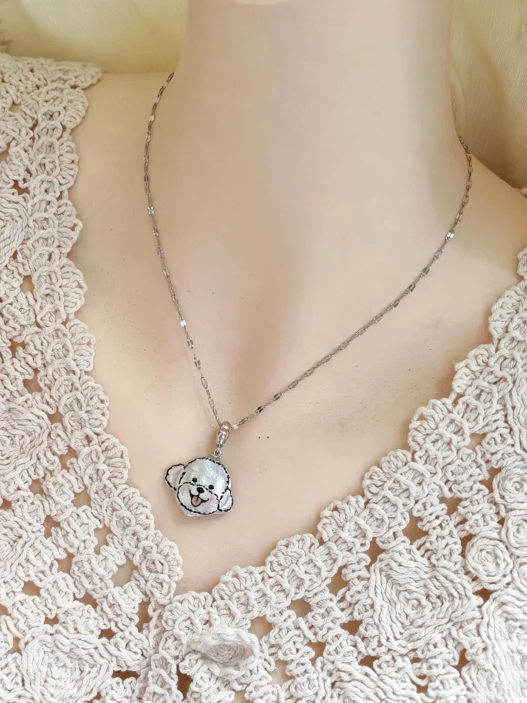 VELRI custom pet portrait pearl pendant
