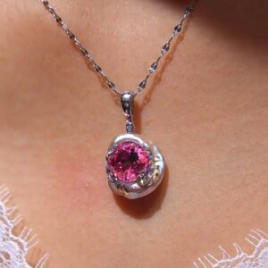 Fuchsia Pearl Pendant