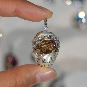 Amber Champion — Oval Pearl Pendant photo 1