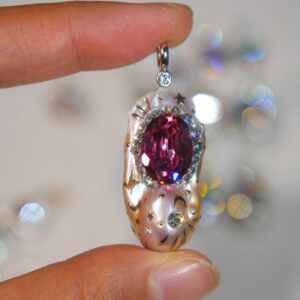 Fuchsia — Oval Pearl Pendant