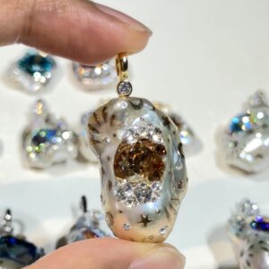 Amber Champion — Cushion-cut Pearl Pendant photo 1