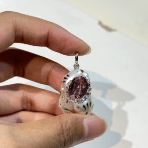 Dusty Rose — Oval Pearl Pendant
