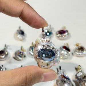 Slightly Blue Gray — Oval Pearl Pendant photo 1