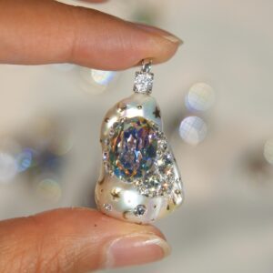 Iridescent Crystal — Oval Pearl Pendant