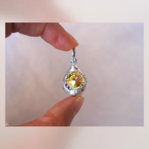 VELRI Butter Yellow Baroque Pearl Pendant